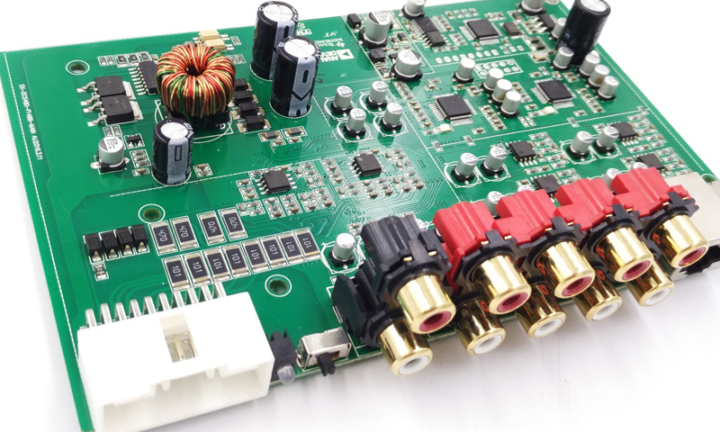24bit/48Khz取样频率,56bit定点DSP处理器。 2组立体声(4通道)输入,8通道自由配置输出,独立算法过程控制。 支持外置控制器接口,数码管或OLED方式的人机界面控制器。 支持低音音量独立控制。 6组效果记忆存储。 精巧工艺,体积小,更合适做嵌入式扩展二次开发。 同样也支持外接数字蓝牙模块(4.